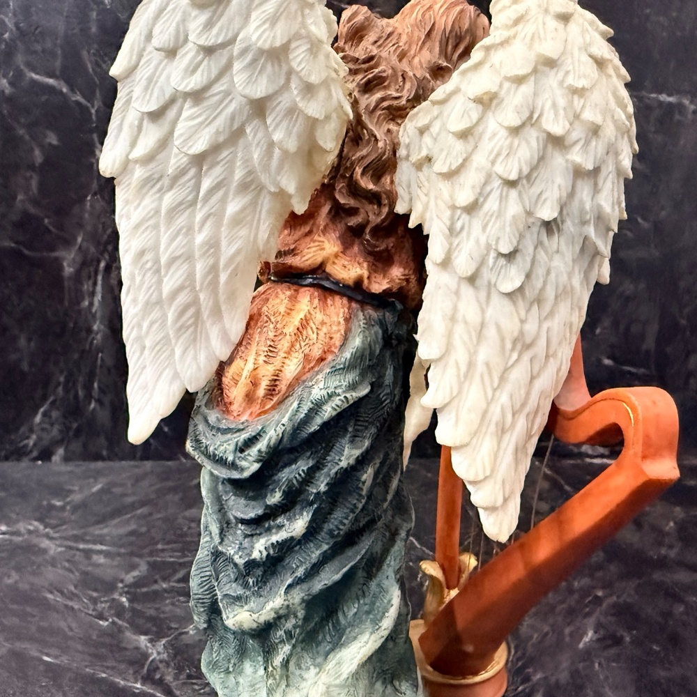 Angel Resting on Harp Figurine - Picture 9 of 16